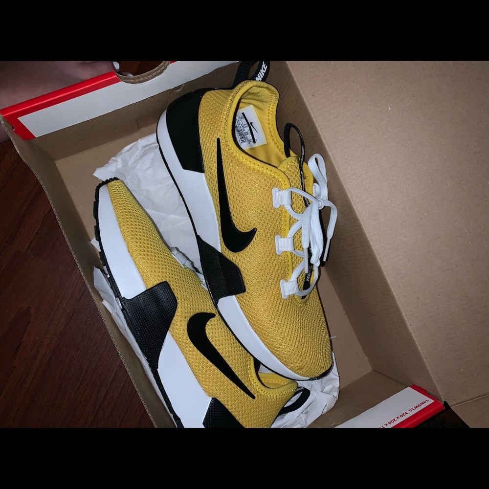 Woman’s Nike’s